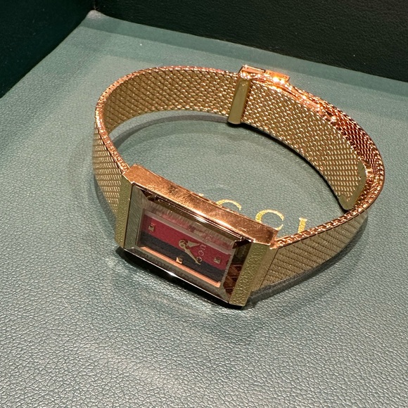 Gucci Gold Watch with Tricolor Dial - Picture 5 of 10